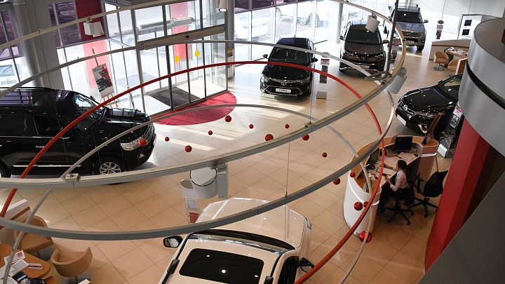 Toyota не возвращалась с прямыми продажами в Россию, считает эксперт